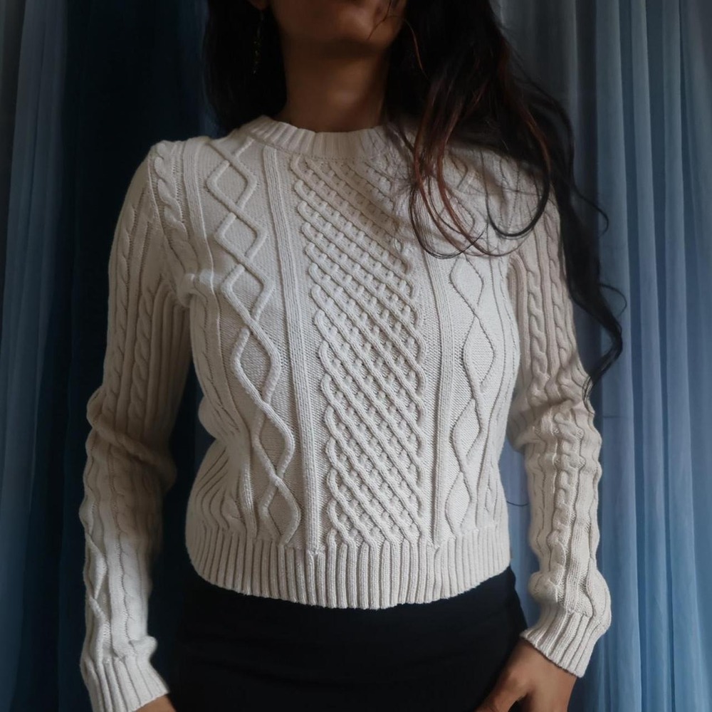 Cable-Knit Cream GAP Crewneck Sweater - Picture 3 of 6
